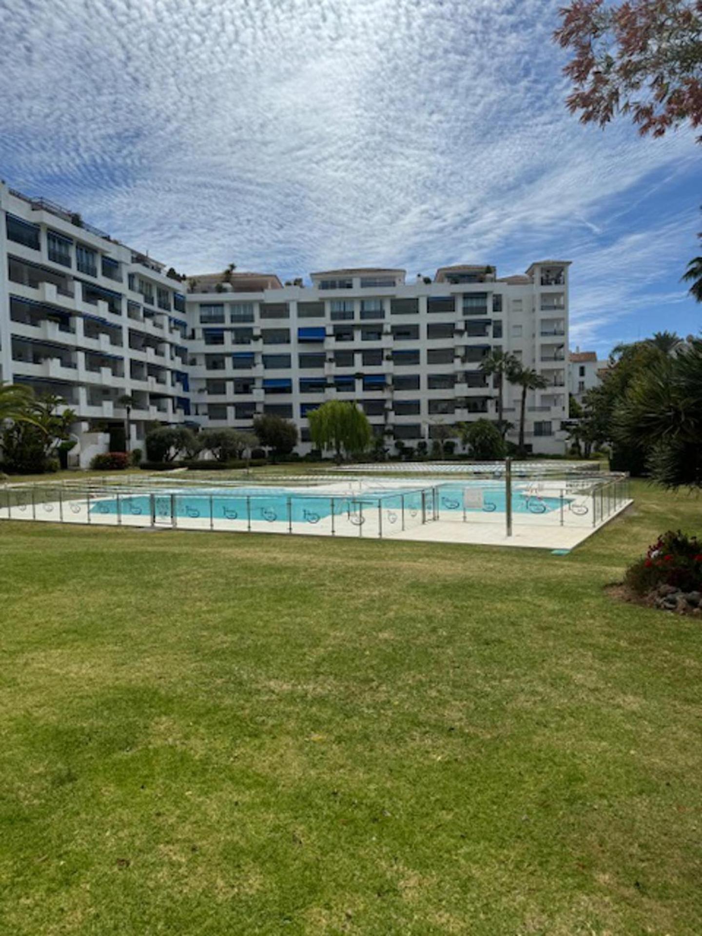 Luxurious Apartment In Puerto Banus 마르베야 외부 사진
